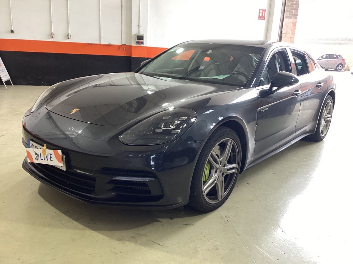 Porsche Panamera 4 E-Hybrid