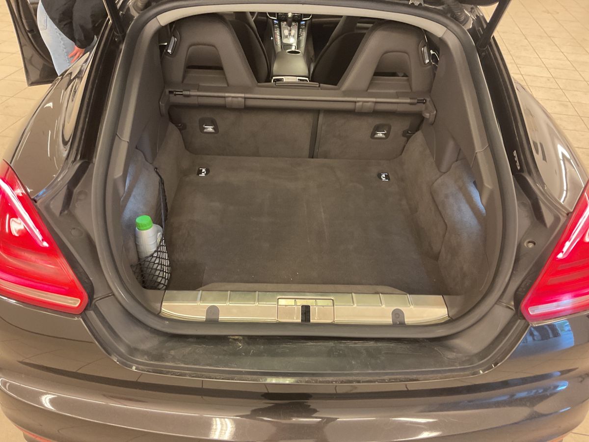 
								Porsche Panamera S E-Hybrid (Facelift) full									