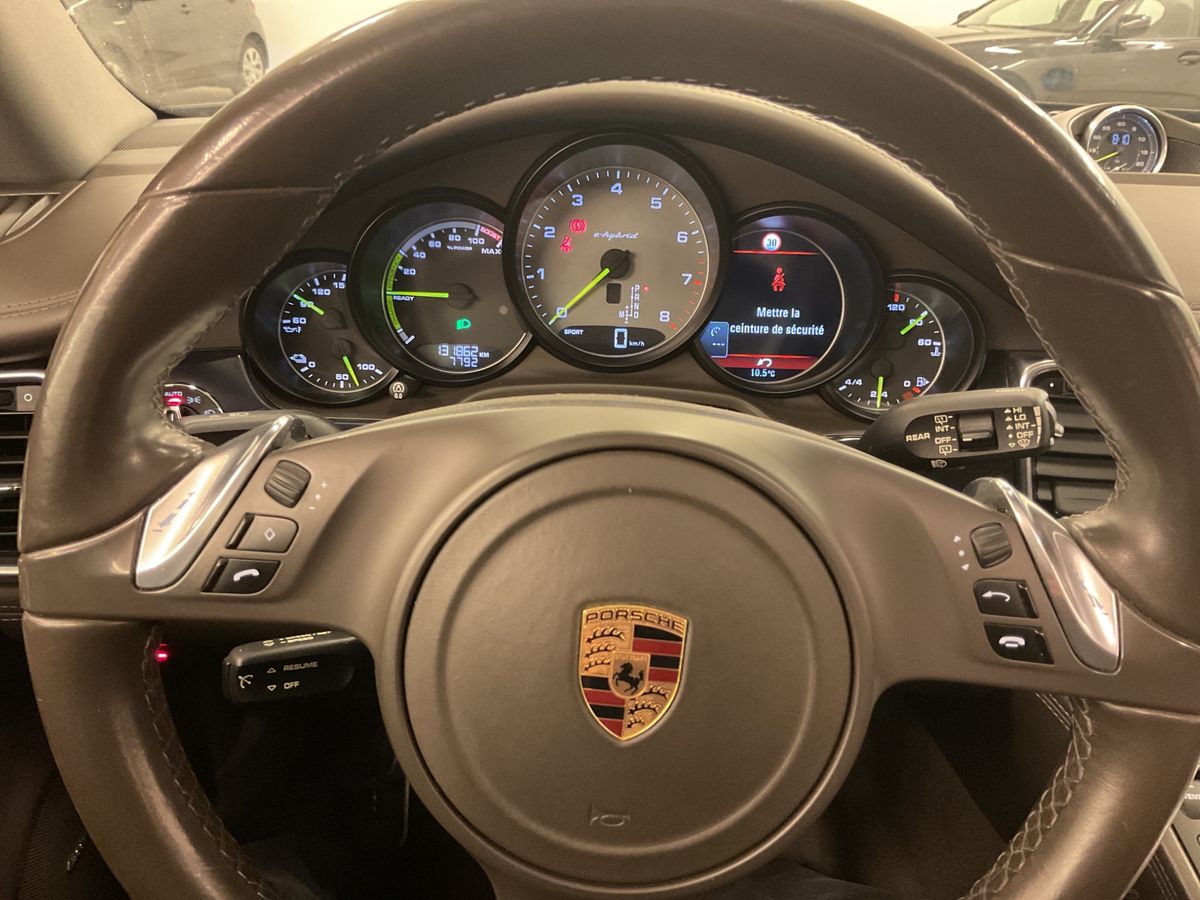 
								Porsche Panamera S E-Hybrid (Facelift) full									