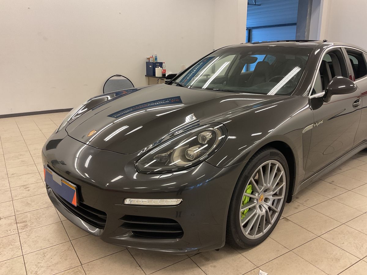 
								Porsche Panamera S E-Hybrid (Facelift) full									