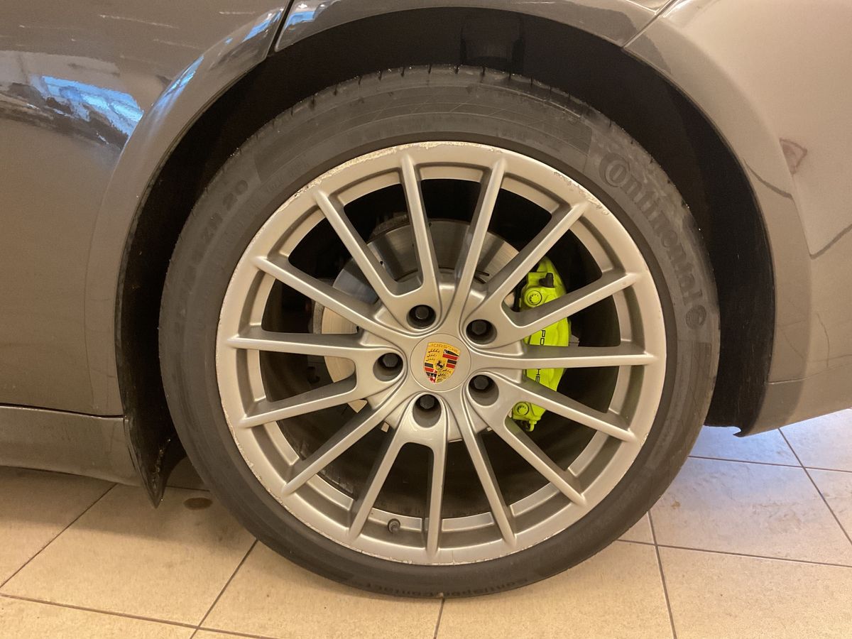 
								Porsche Panamera S E-Hybrid (Facelift) full									