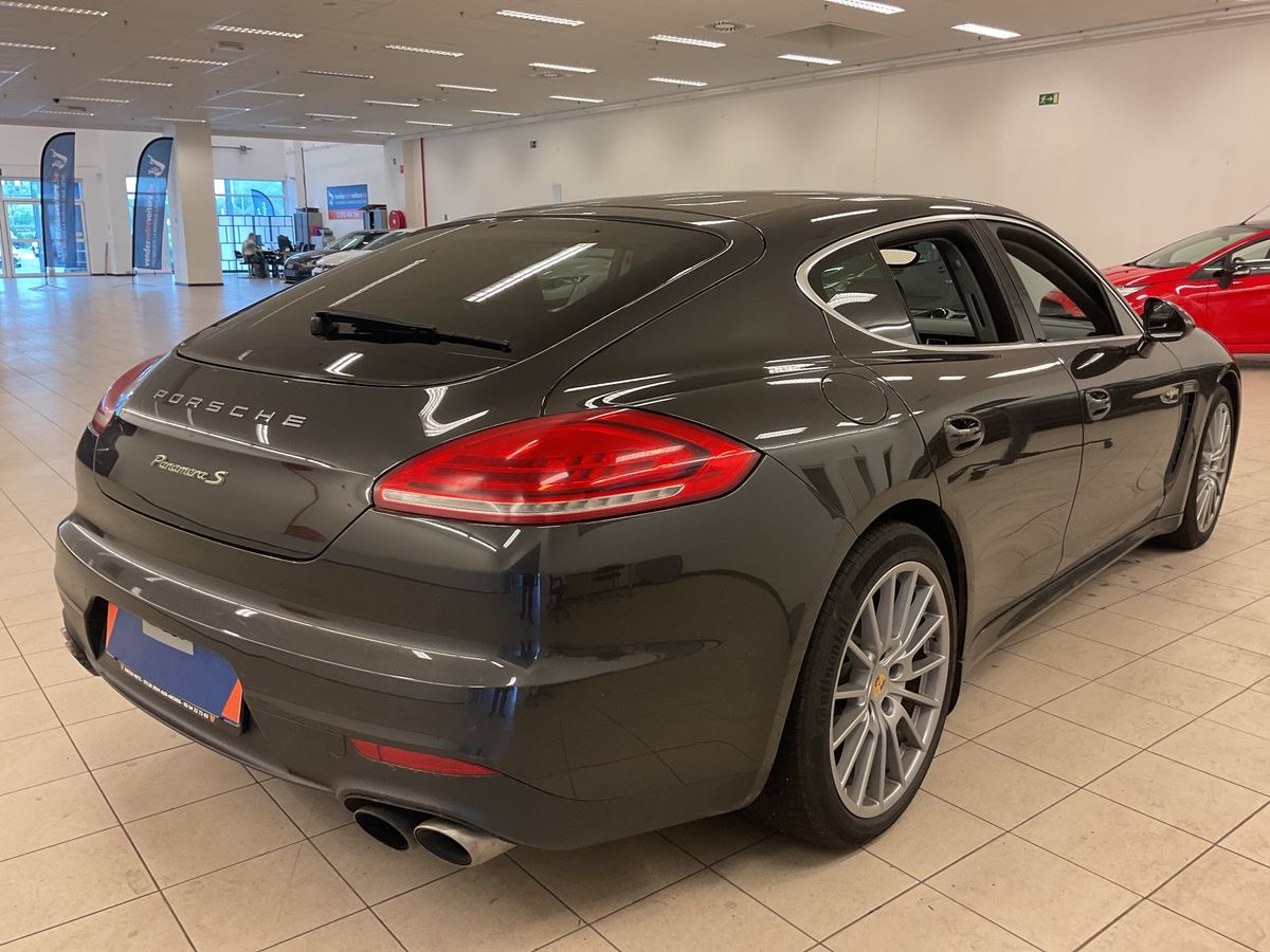 
								Porsche Panamera S E-Hybrid (Facelift) full									